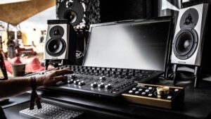 DAD MOM Monitor Controller